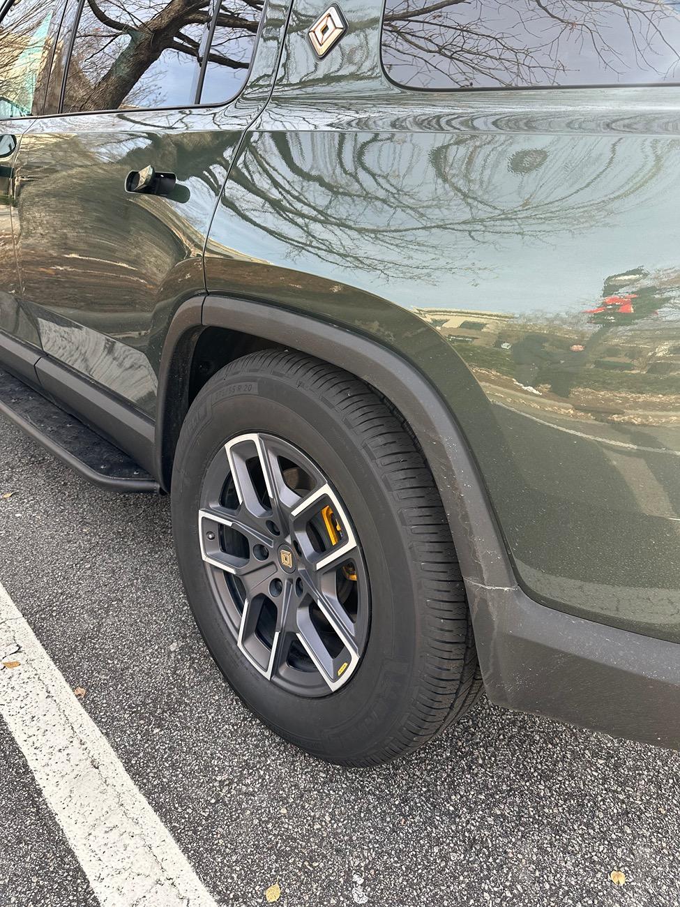 Rivian R1T R1S 20" Michelin Defender LTX M/S2 IMG_8400