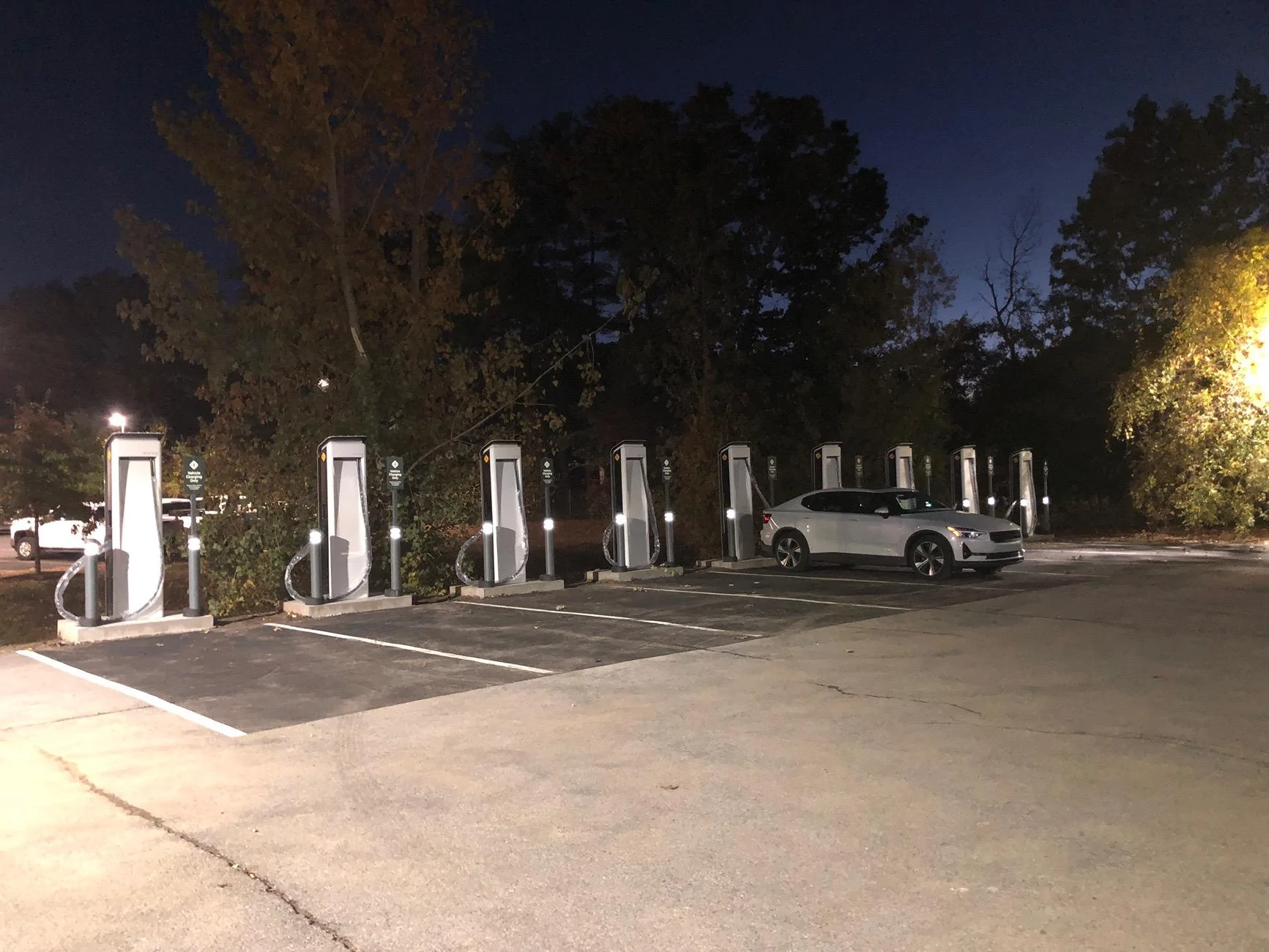 Rivian R1T R1S Queensbury, NY RAN station is now operational! 10 charging stalls IMG_8851