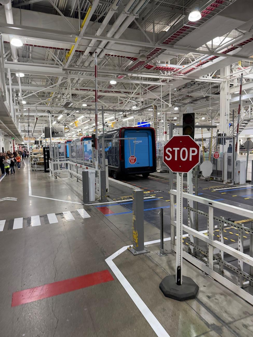Rivian R1T R1S Factory tour look: Ascend RDU, Gen 2 parts, battery packs, EDV & more -- AMA GeZcNQ5WYAAoWaT