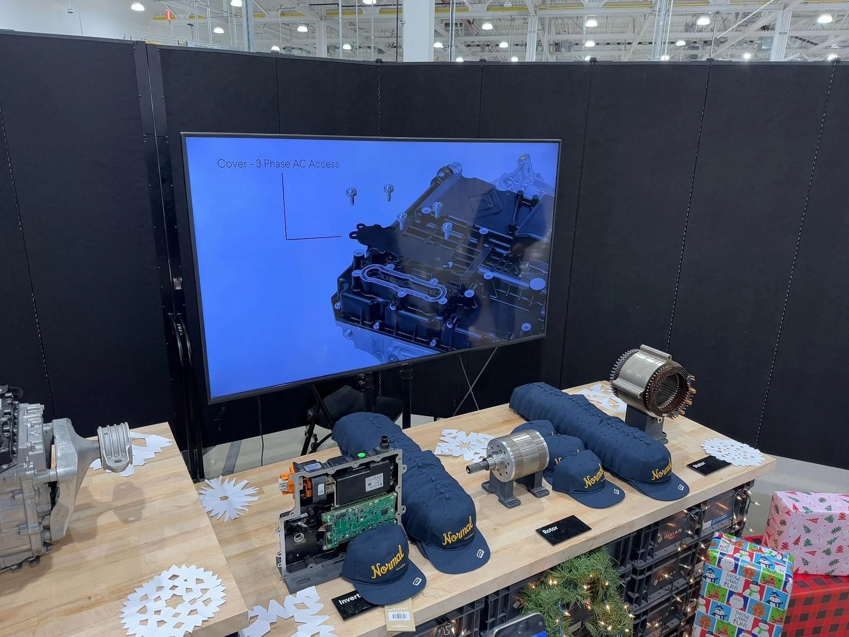 Rivian R1T R1S Factory tour look: Ascend RDU, Gen 2 parts, battery packs, EDV & more -- AMA GeUCHYWXIAA8W-