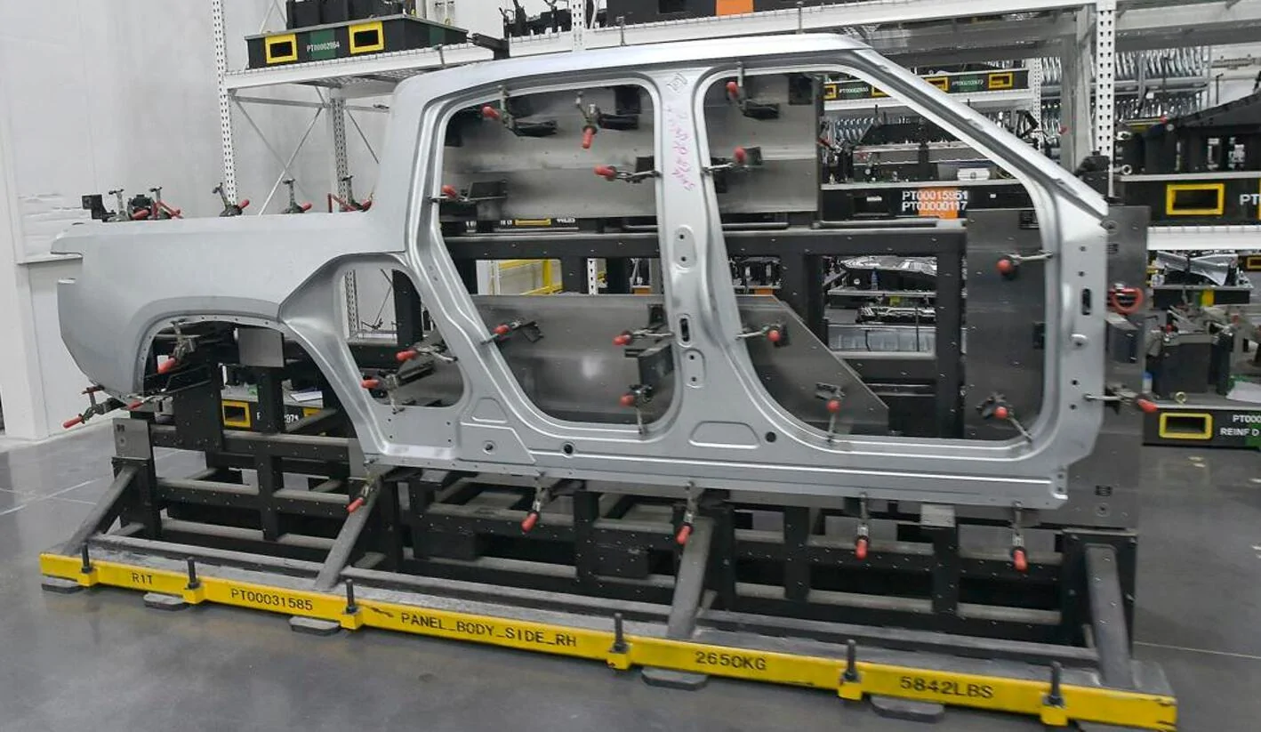 Rivian R1T R1S Factory tour look: Ascend RDU, Gen 2 parts, battery packs, EDV & more -- AMA 1734388839673-j0