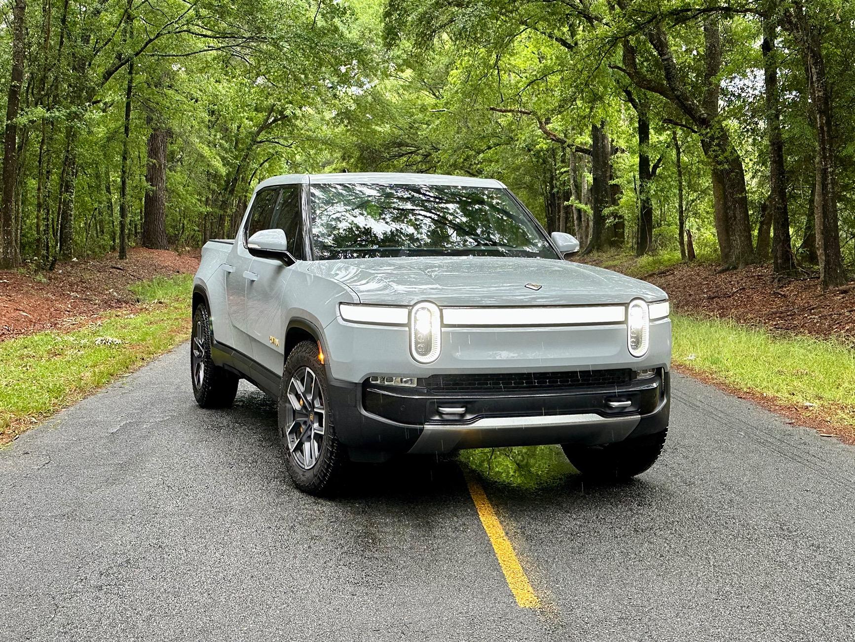 Rivian R1T R1S WTB R1T QUAD ASAP! IMG_3258