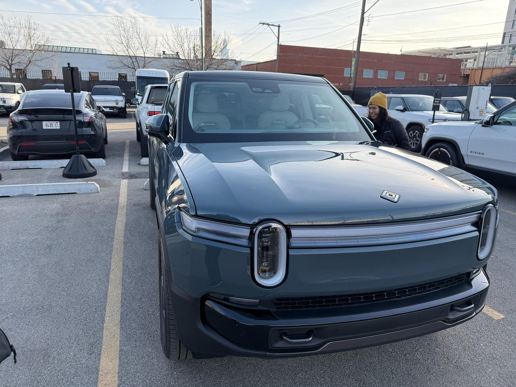 Rivian R1T R1S Gen1 to Gen2 Upgrade - R1S Storm Blue, Slate Sky, 22" Sport Dark IMG_1554