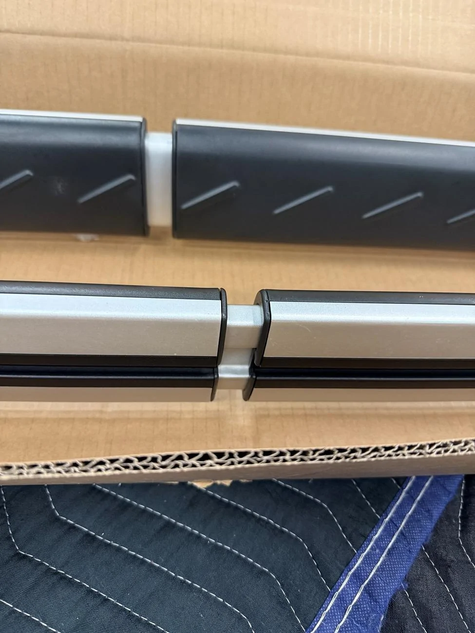 Rivian R1T R1S OEM Silver Crossbars s crossbars3