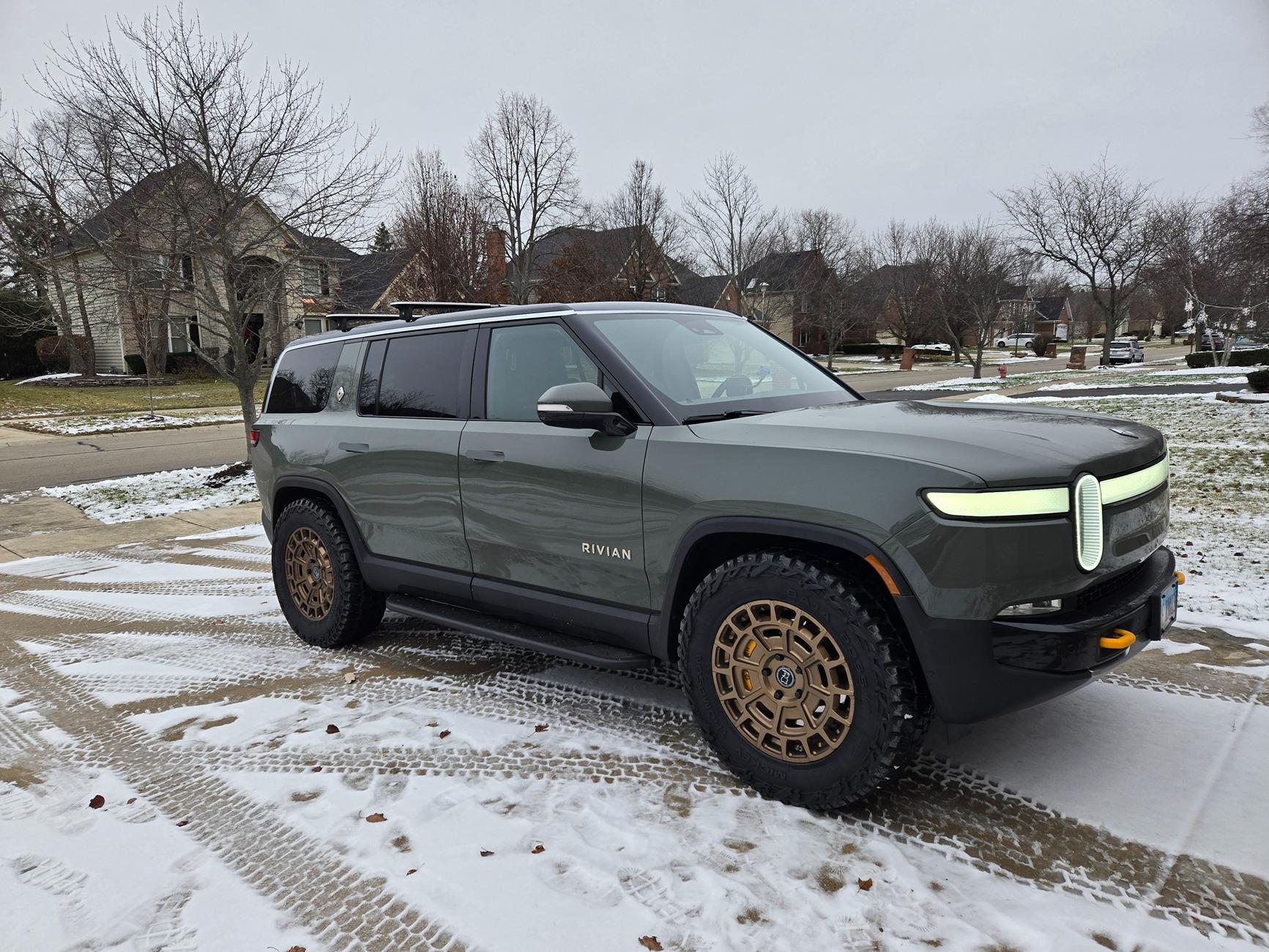 Rivian R1T R1S Black Rhino Voltaic Wheels with Mickey Thompson Baja Boss AT Tires on R1S 20241223_121152