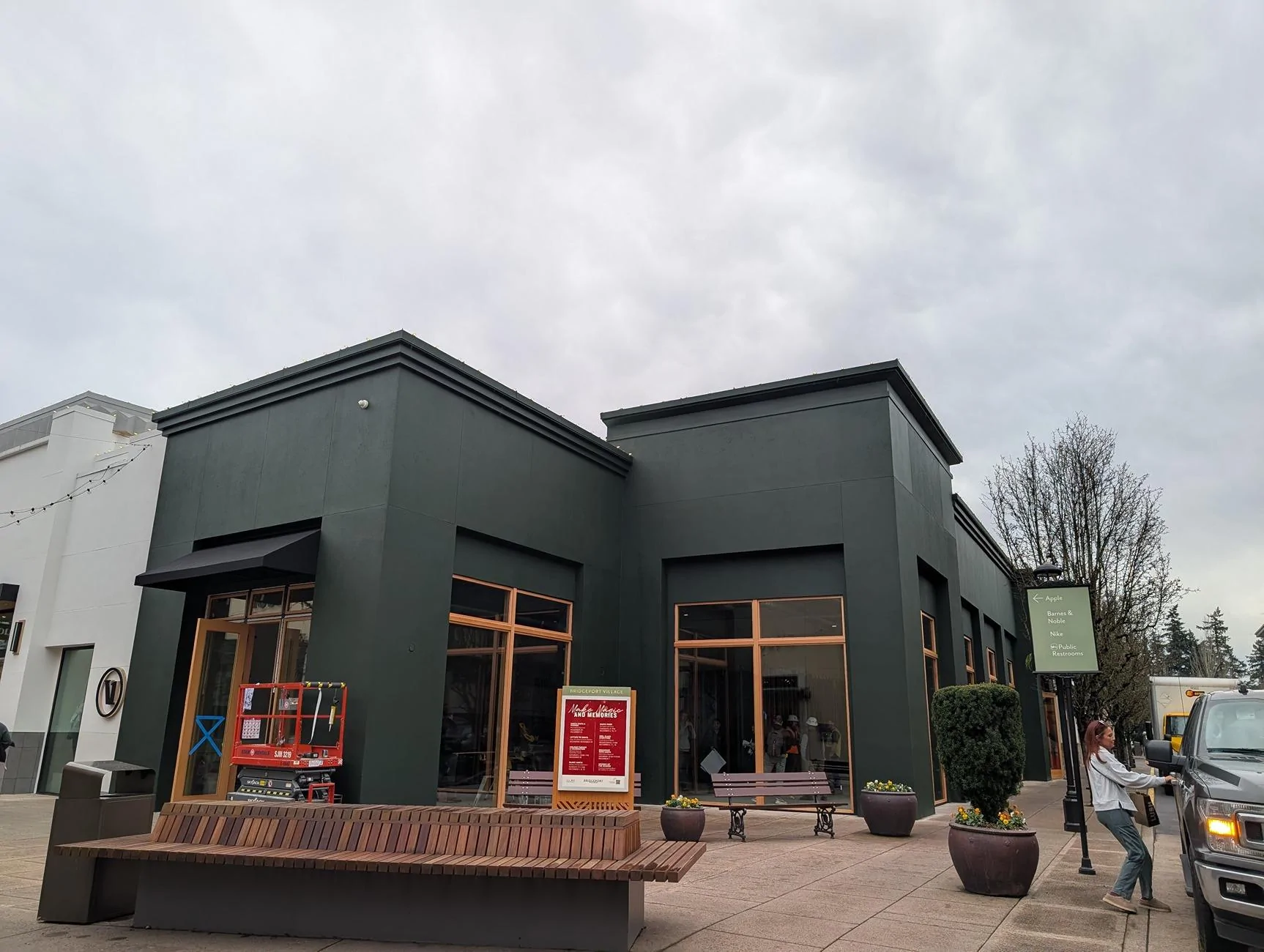 Rivian R1T R1S Portland Rivian Space - Location & Plans 1000016734