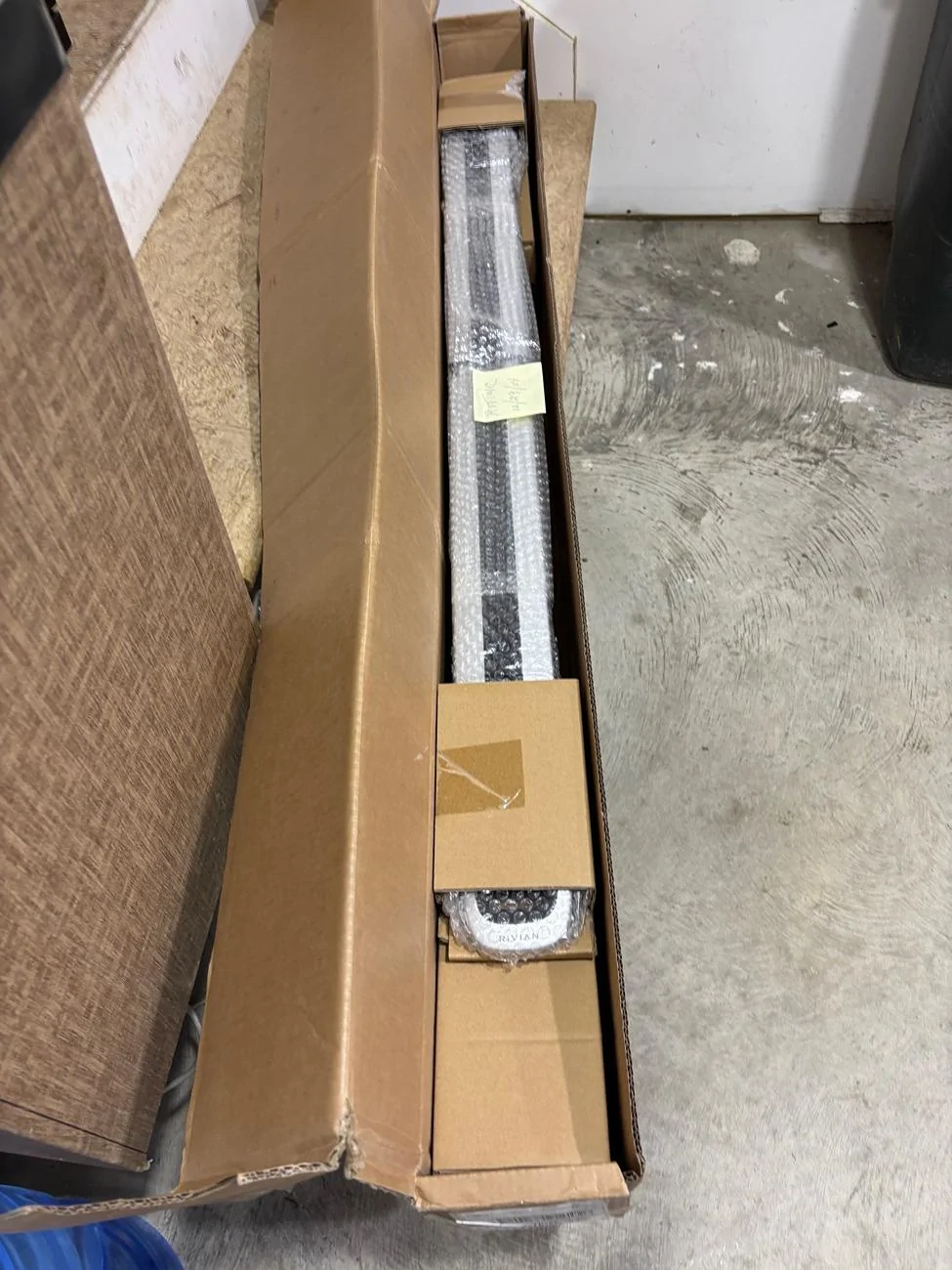 Rivian R1T R1S NEW in Box OEM Crossbars Silver IMG_5546