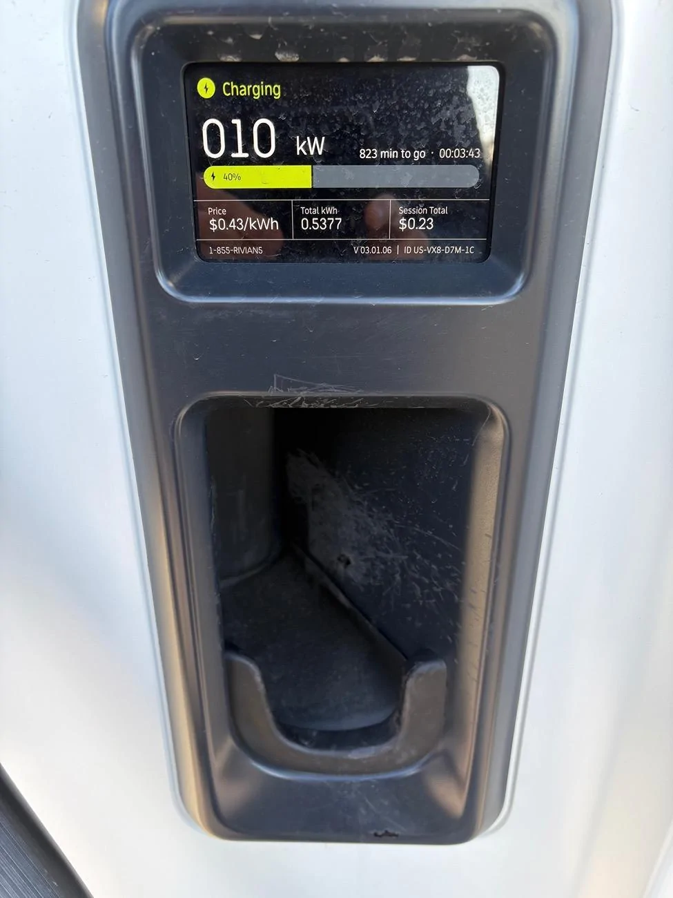 Rivian R1T R1S Anyone have this charging issue in cold weather? IMG_0435