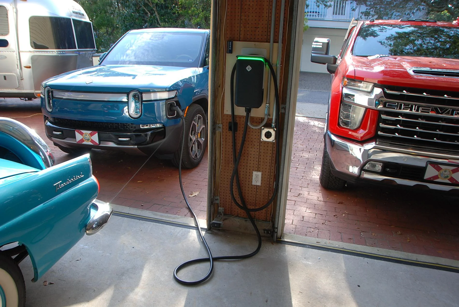 Rivian R1T R1S HOME CHARGER OPTIONS DSC_0050