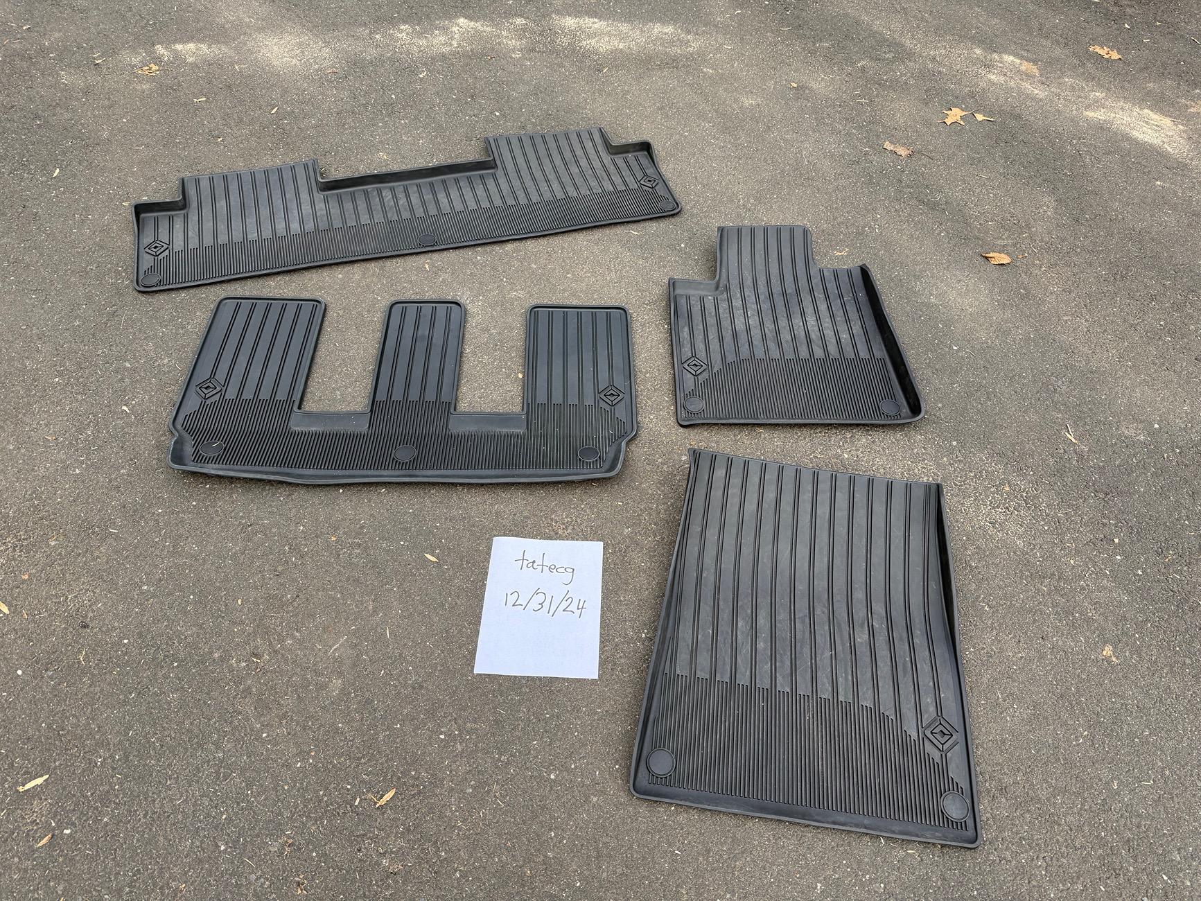Rivian R1T R1S OEM R1S All-Weather Floor Mats IMG_0025