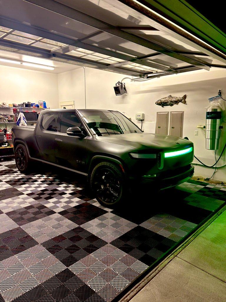 Rivian R1T R1S Matte wrap gang! Let's see photos of your matte Rivian R1T & R1S IMG_5415