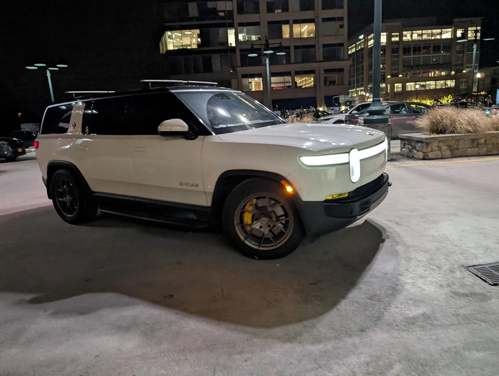 Rivian R1T R1S Creating the Ultimate Wheel/Tire Combo (Help Needed) PXL_20241227_023931060