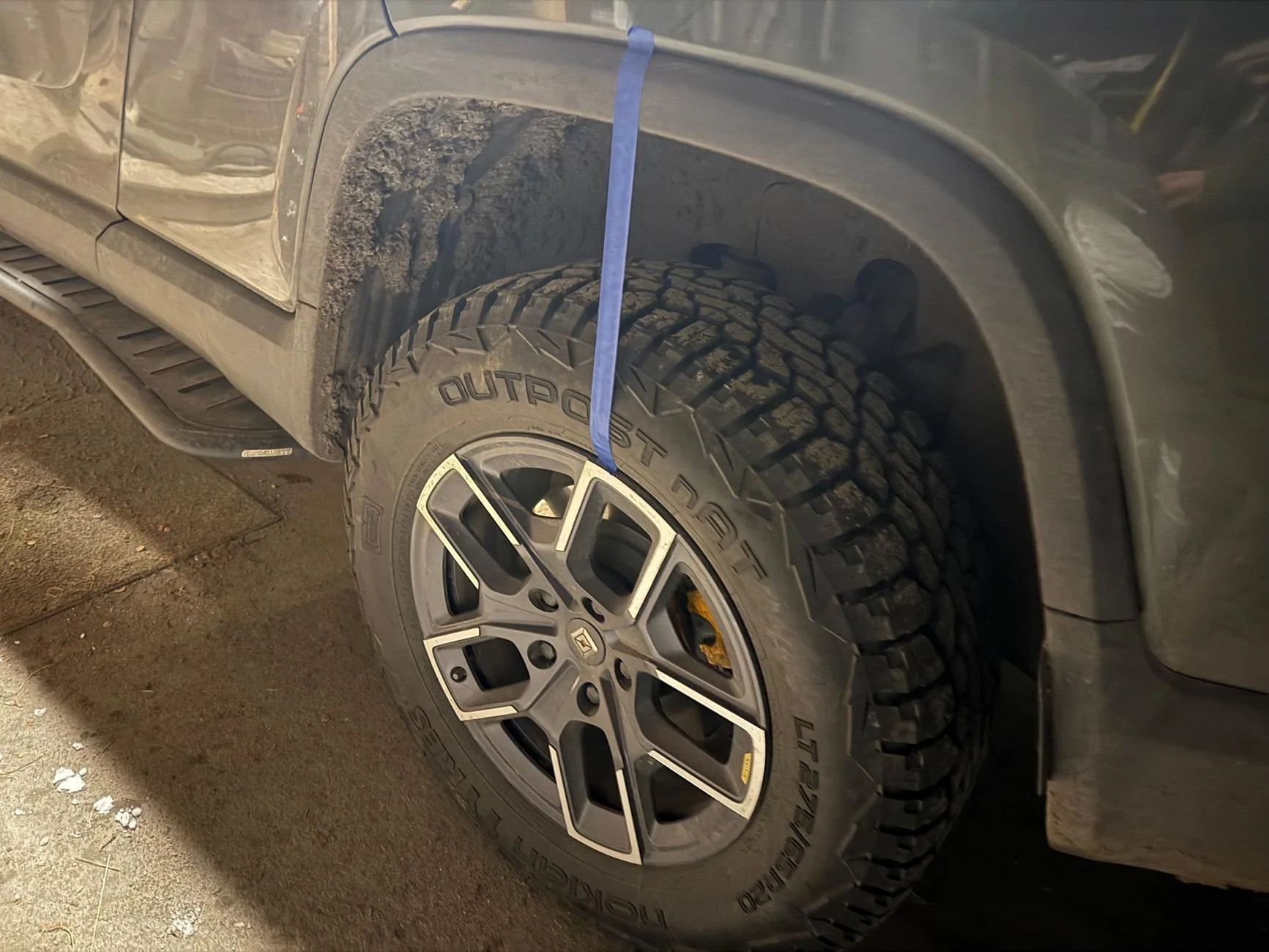 Rivian R1T R1S 2023 R1T - Sagging front end? IMG_0856