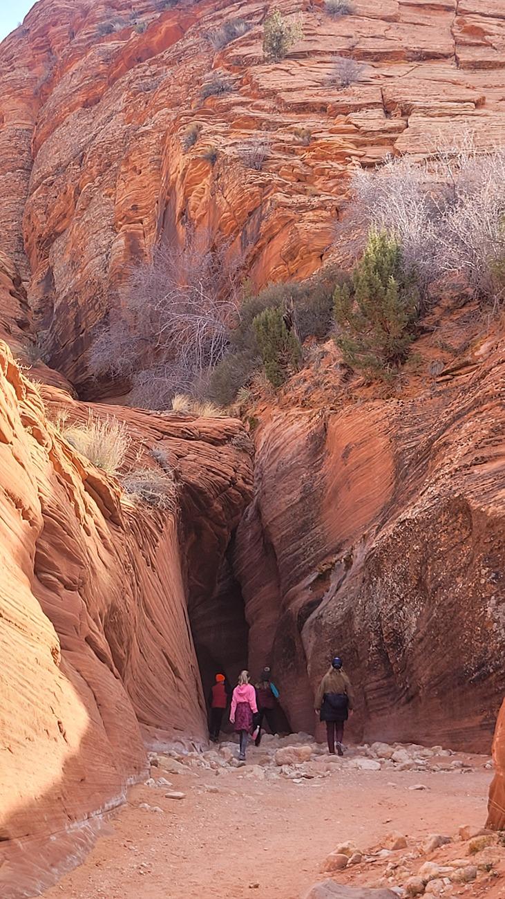 Rivian R1T R1S Exploring southern Utah slot canyons over New Years 20250102_122538