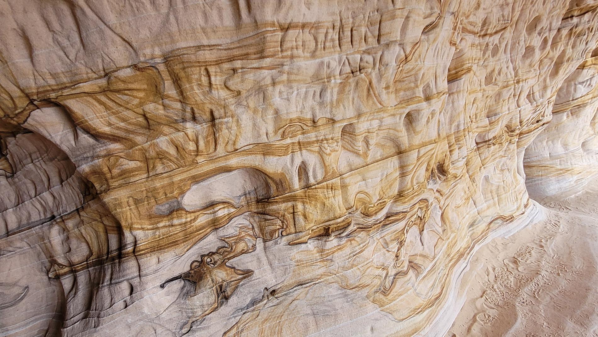 Rivian R1T R1S Exploring southern Utah slot canyons over New Years 20250103_102501