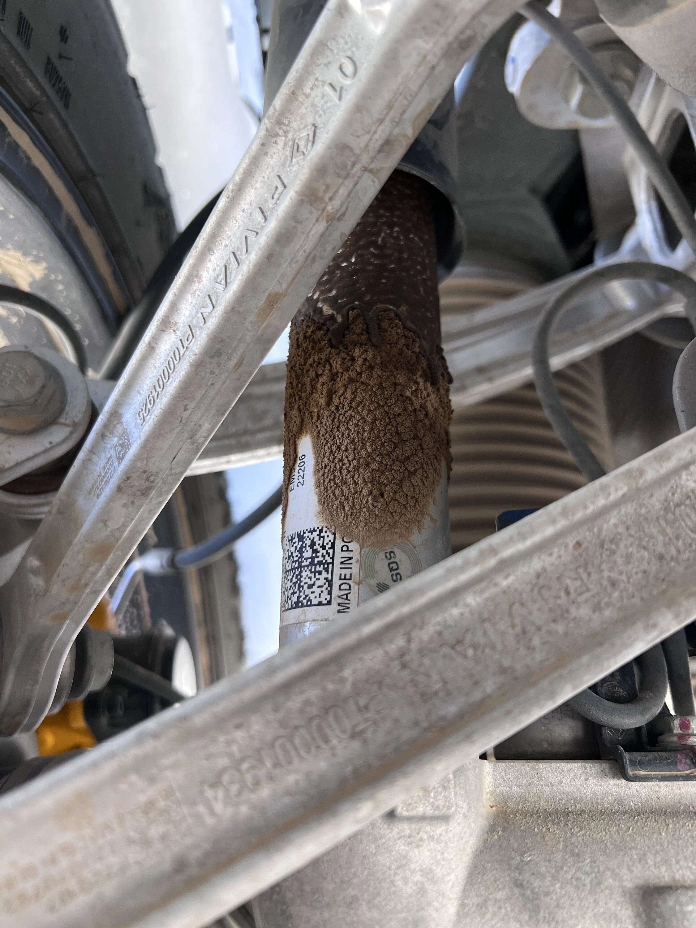 Rivian R1T R1S Rear dampers leaking again after 10K miles. Inadequate part for this vehicle? IMG_8986