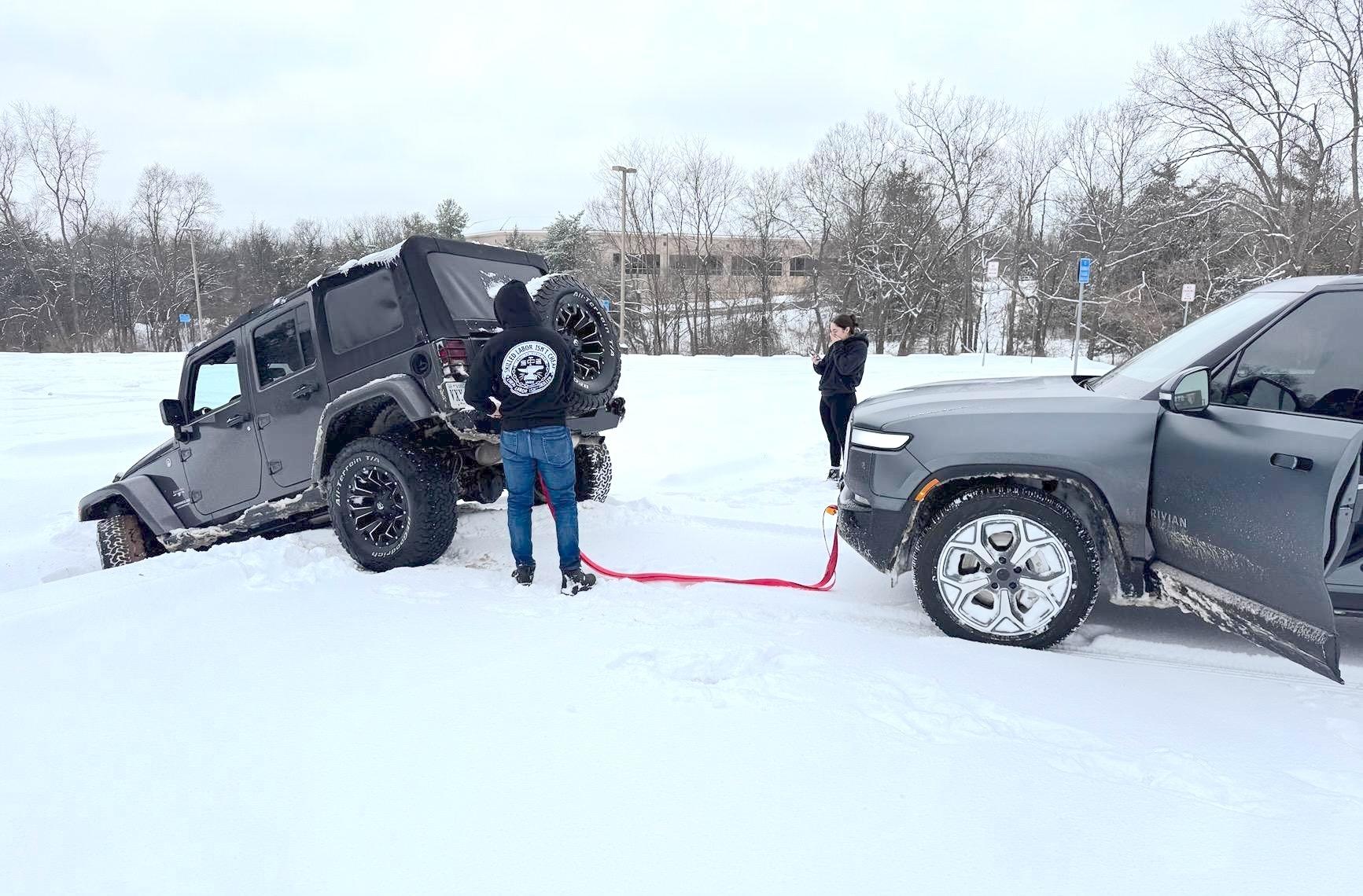 Rivian R1T R1S RIVIAN saves JEEP in over his head (literally) IMG_6895