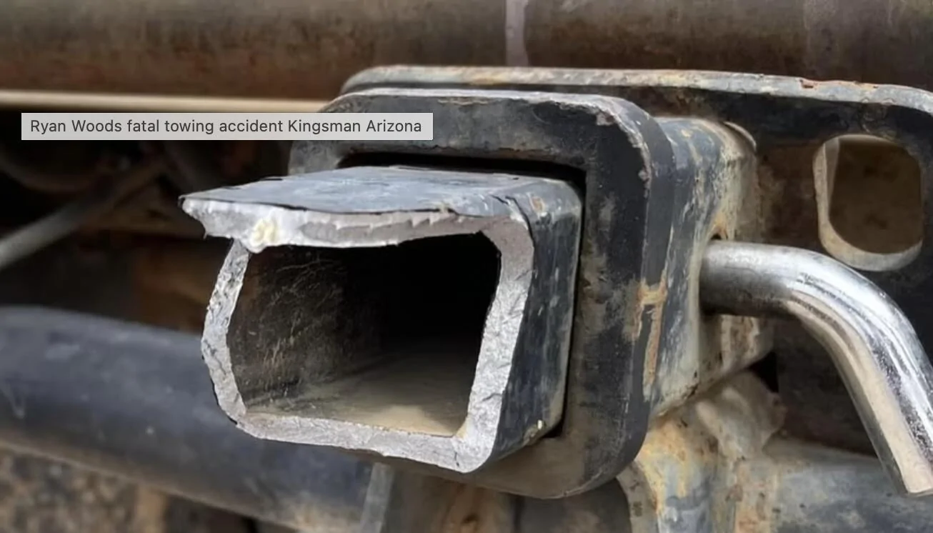 Rivian R1T R1S RIVIAN saves JEEP in over his head (literally) 1736256310814-qm
