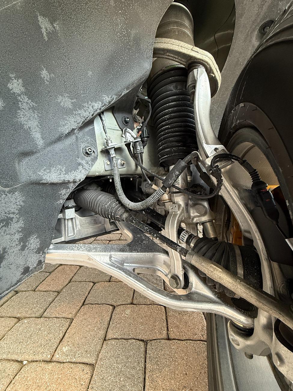 Rivian R1T R1S Gen 1 Rolling Suspension changes 20250108_143605032_iOS