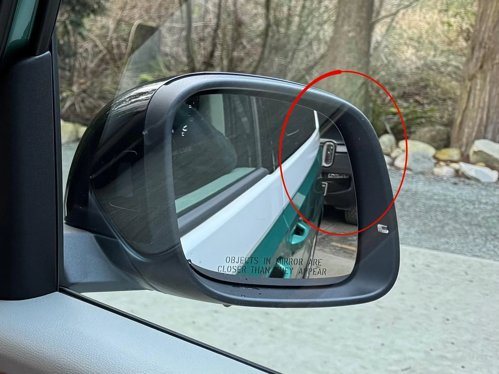 Rivian R1T R1S Finally saw an ID Buzz 1736625780753-44
