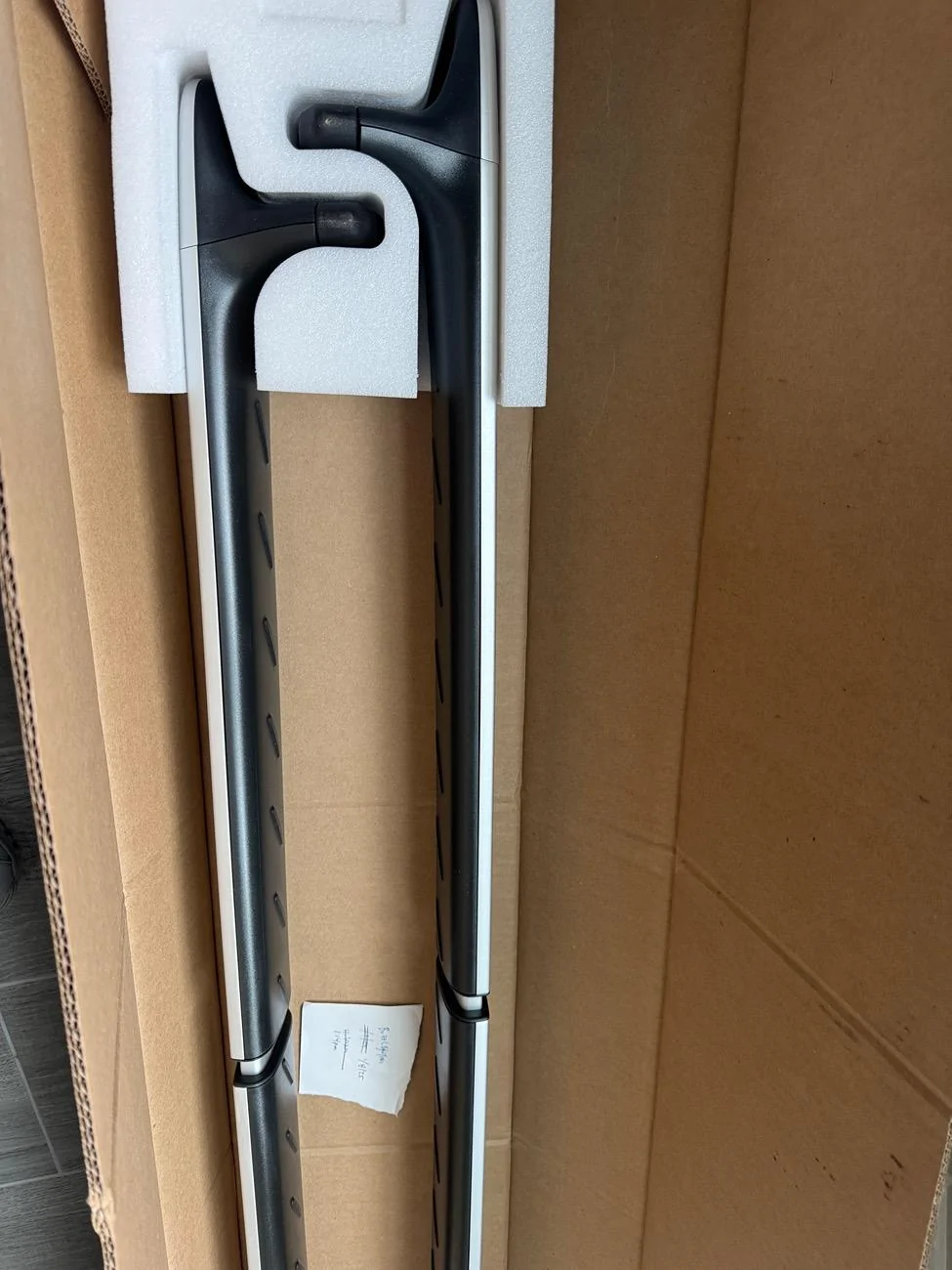 Rivian R1T R1S FS New Rivian OEM Crossbars Silver IMG_4634