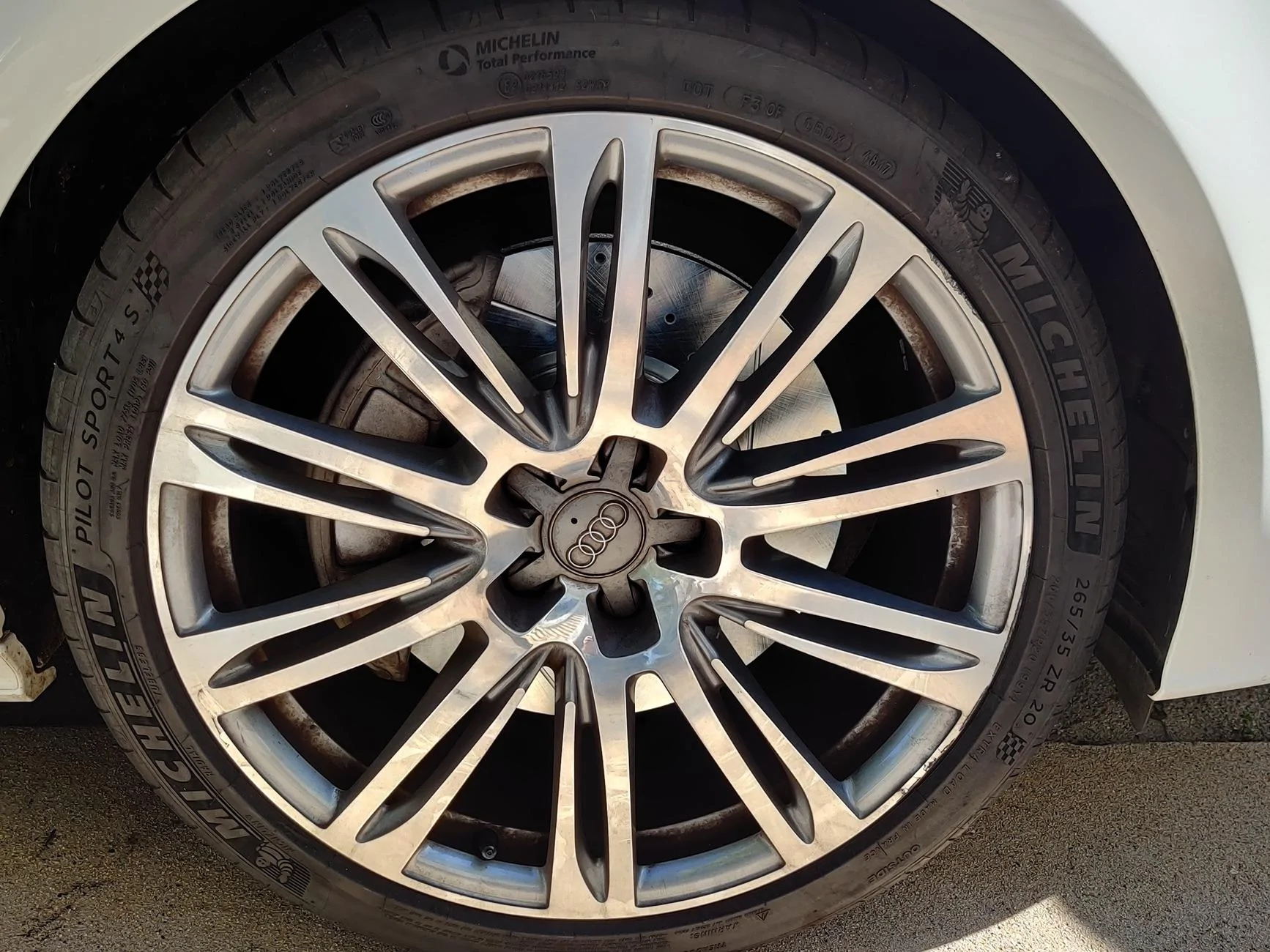 Rivian R1T R1S Brake Pad Replacement Cost ? 1000029359
