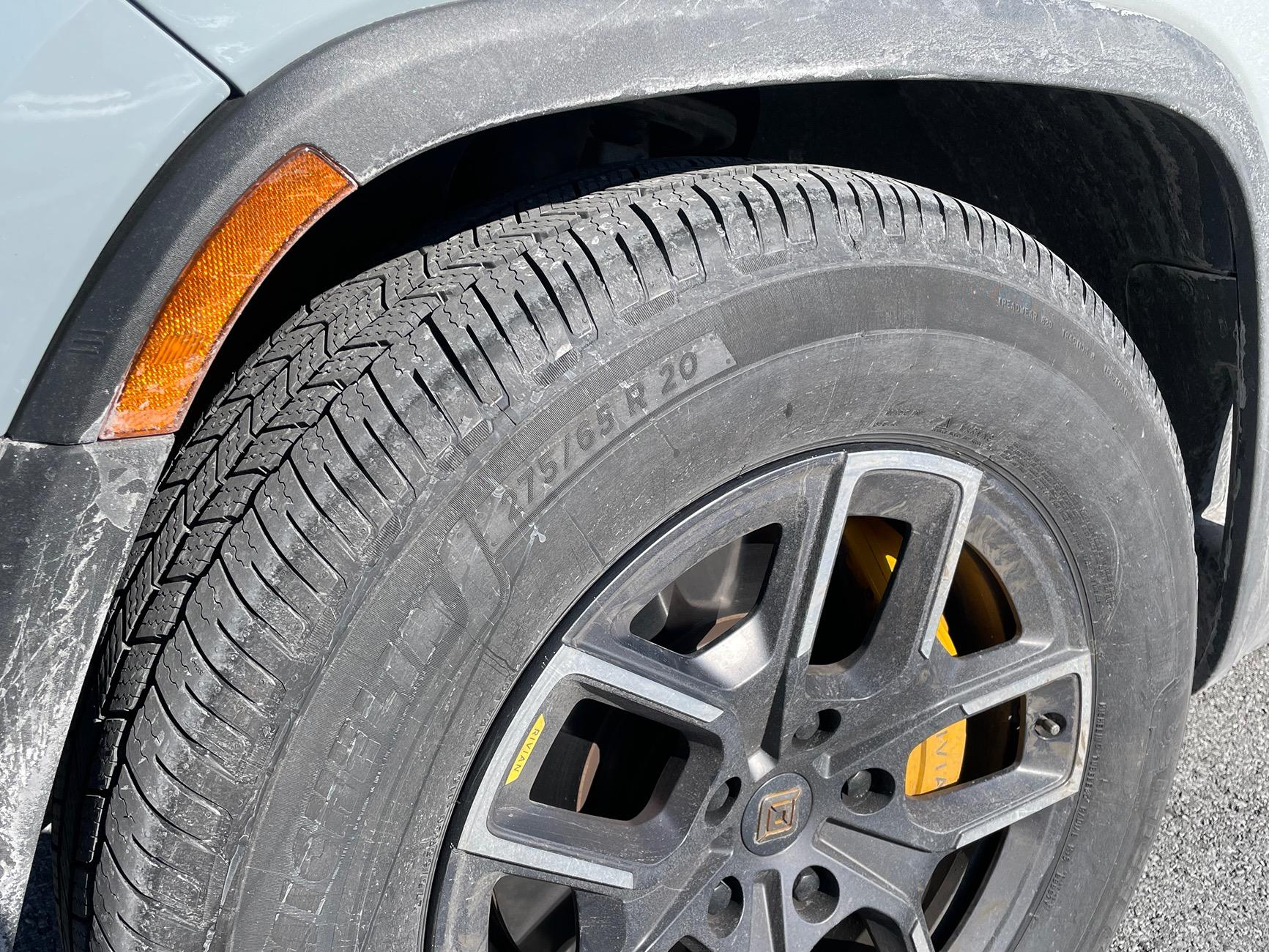Rivian R1T R1S 20" Michelin Defender LTX M/S2 1736701122418-b4