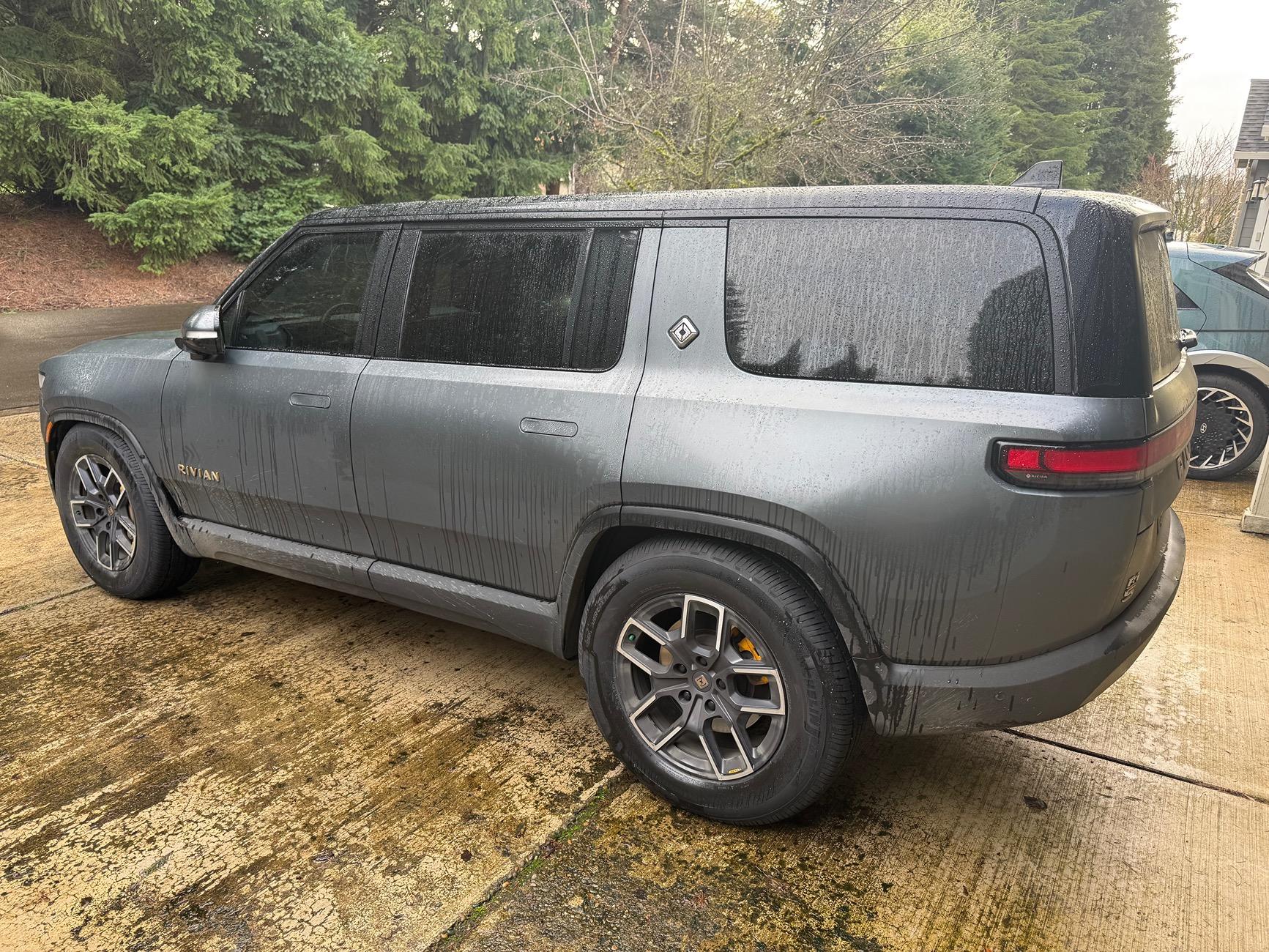 Rivian R1T R1S 20" Michelin Defender LTX M/S2 IMG_7501