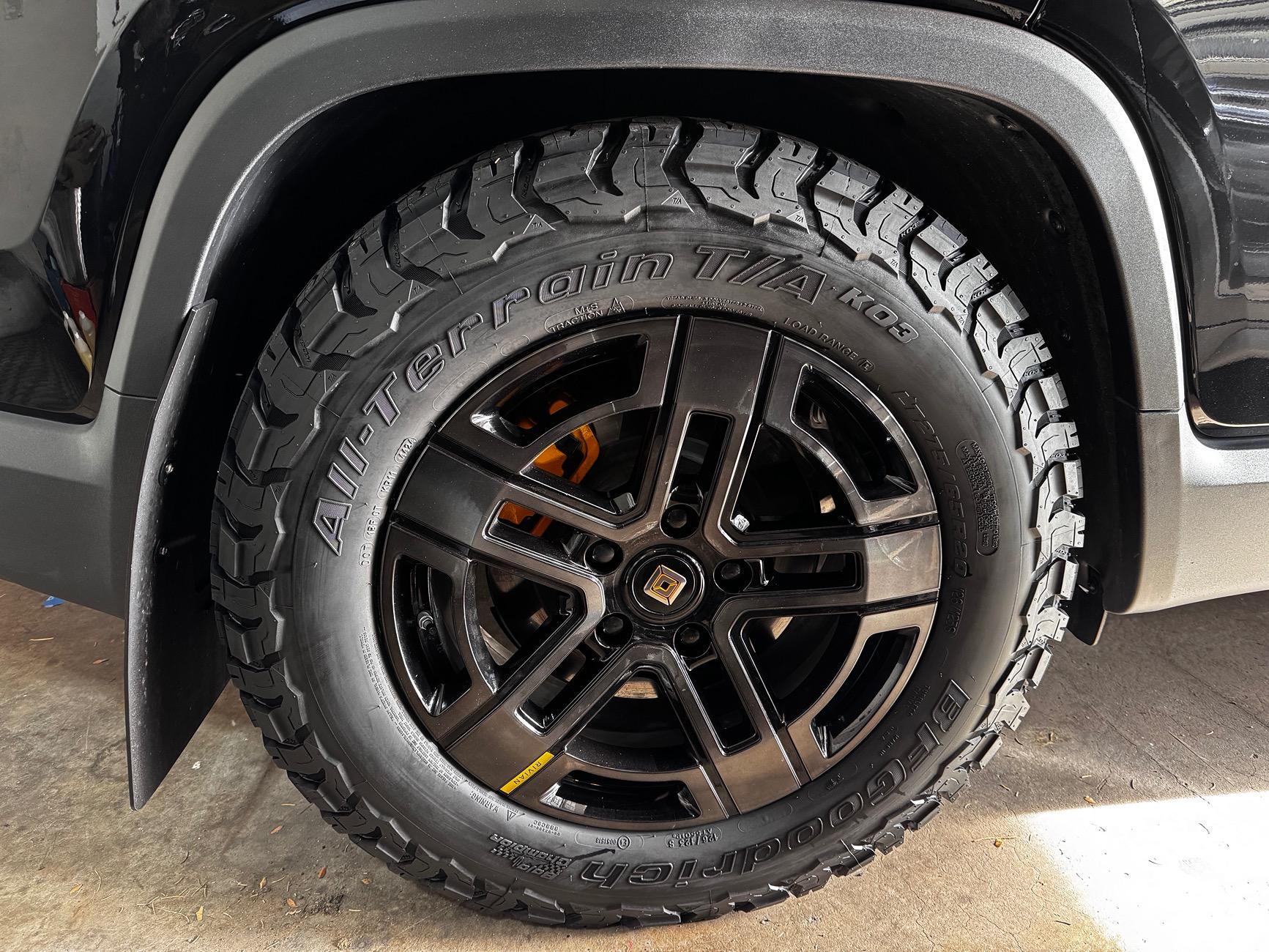 Rivian R1T R1S 25 R1S - Mud Flaps - Defender style bendable rubber options? IMG_9600