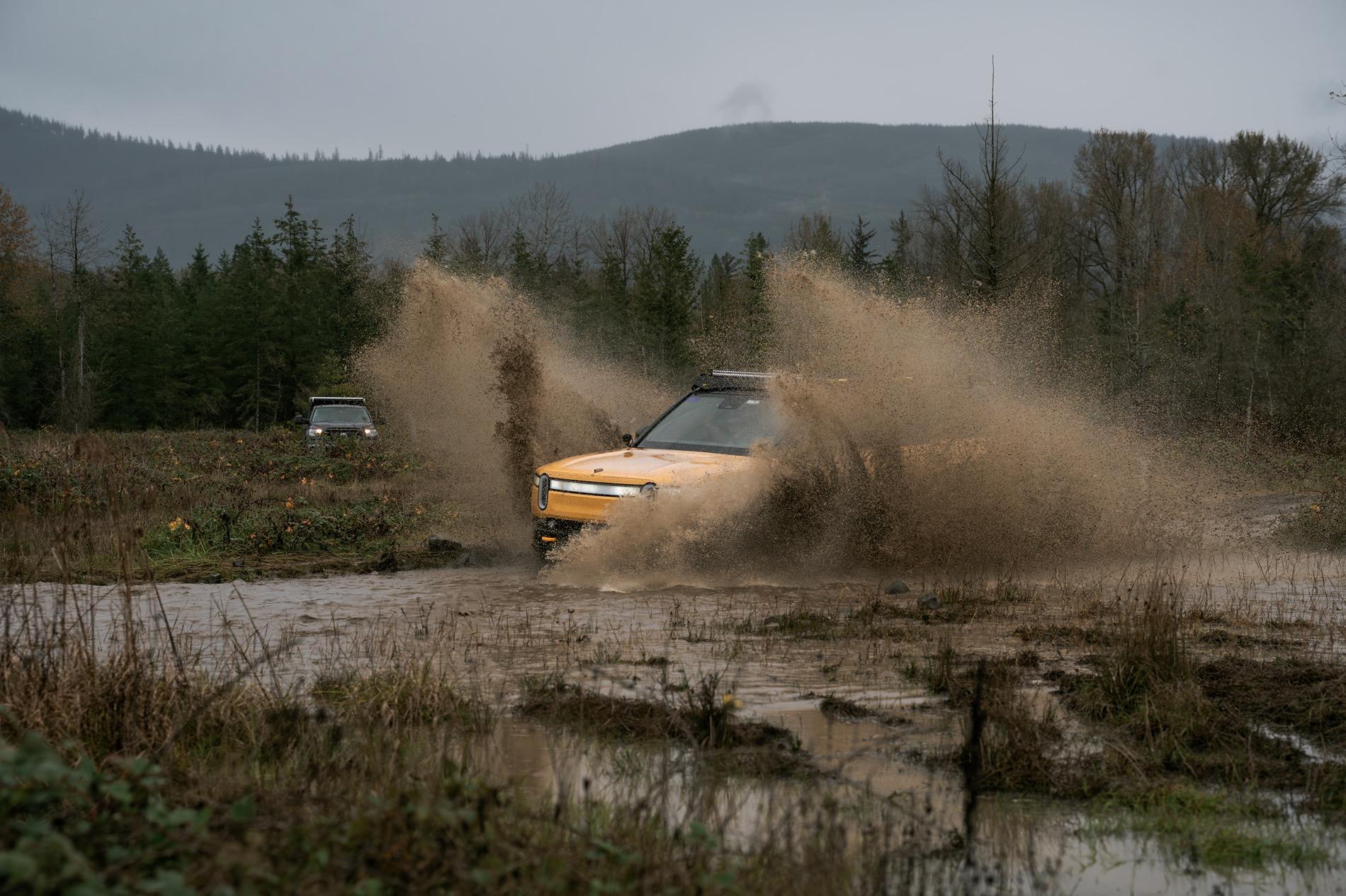 Rivian R1T R1S 25 R1S - Mud Flaps - Defender style bendable rubber options? IMG_9826