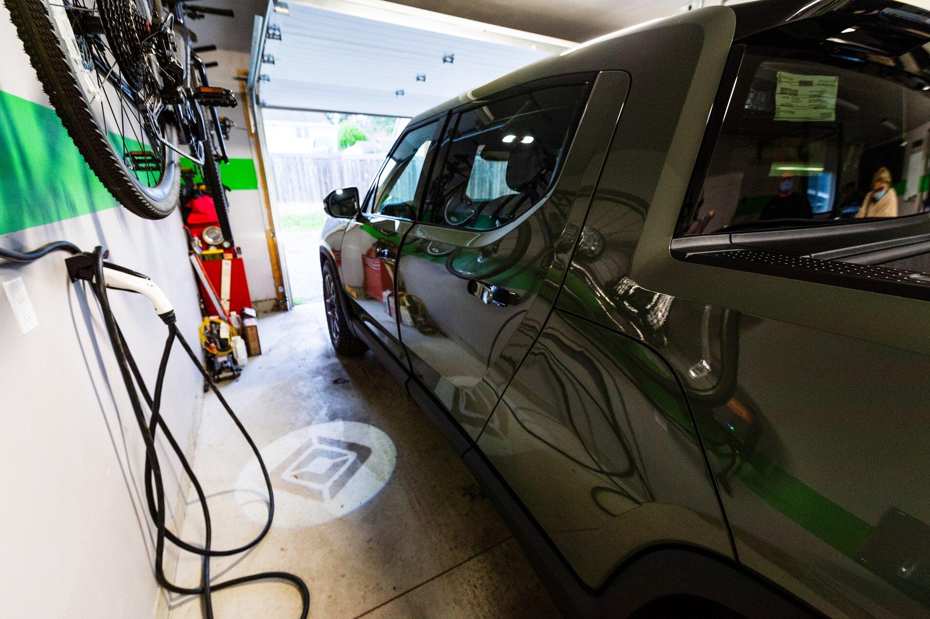 Rivian R1T R1S Real Rivian Photos & Videos r1t_test_drive-004-