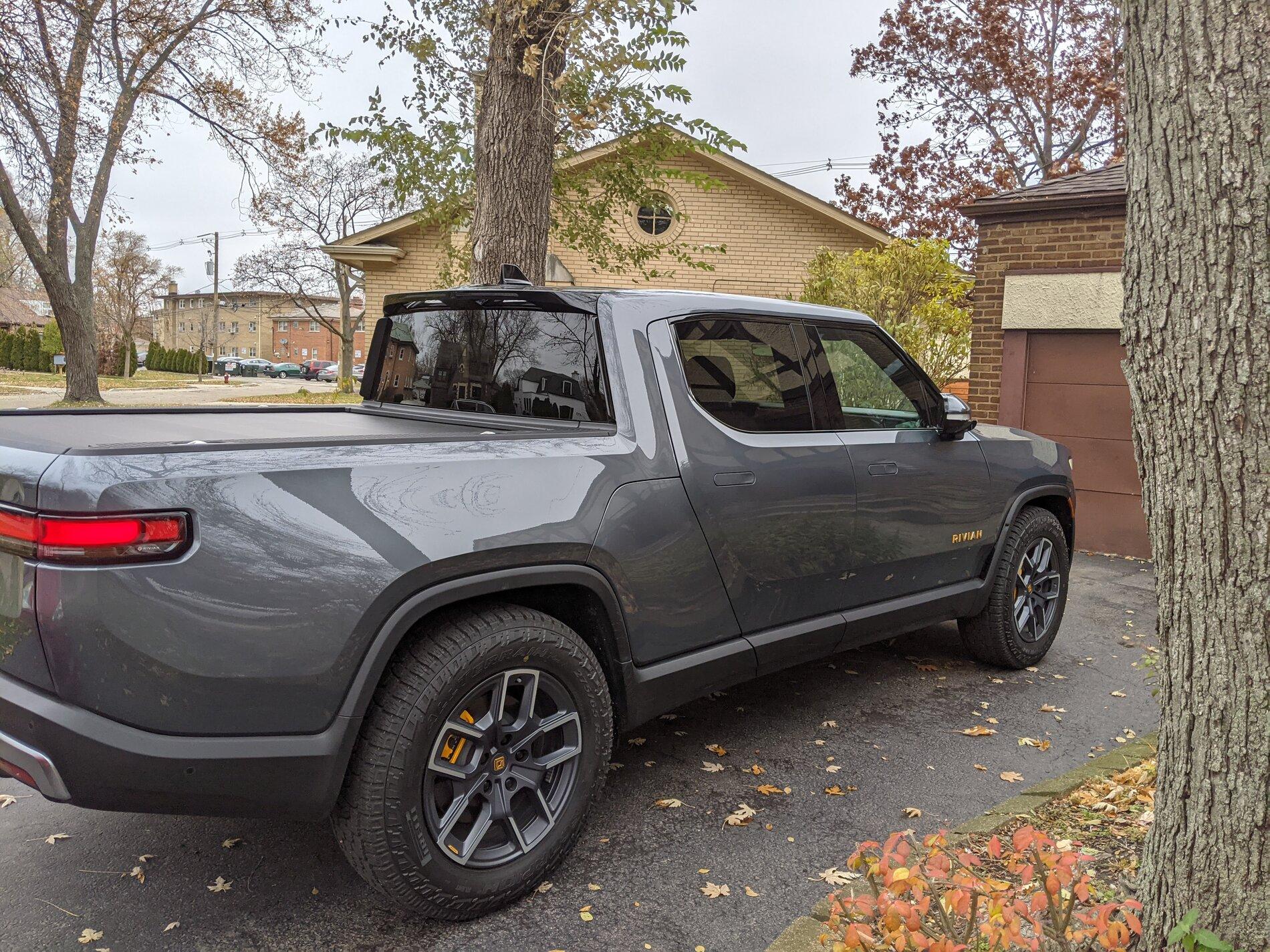 Rivian R1T R1S El CAP GRANITE Rivian Photos PXL_20211125_180143531