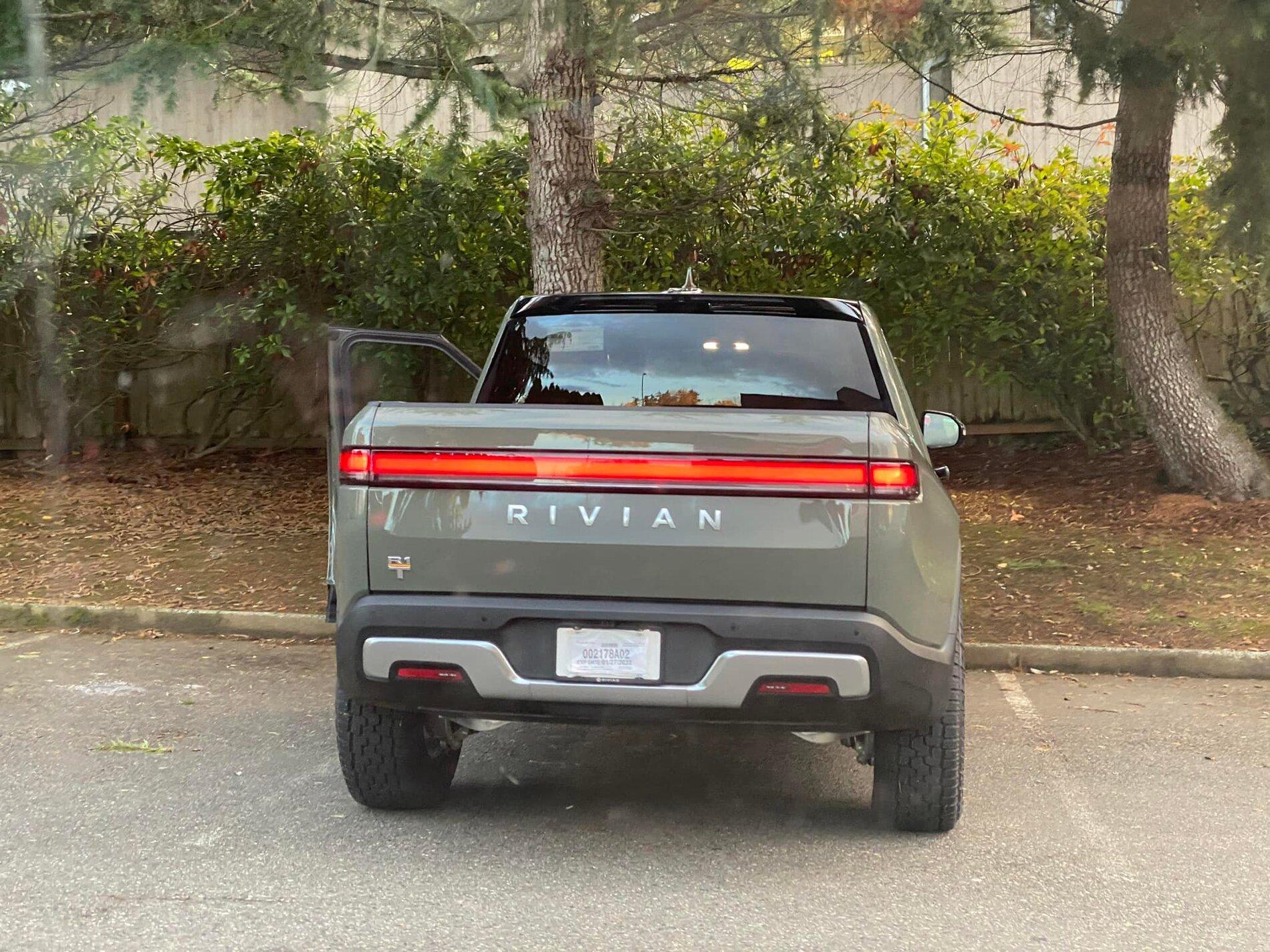 Rivian R1T R1S LAUNCH GREEN R1T Photos 260562920_10221160570907753_3270849113729726915_n