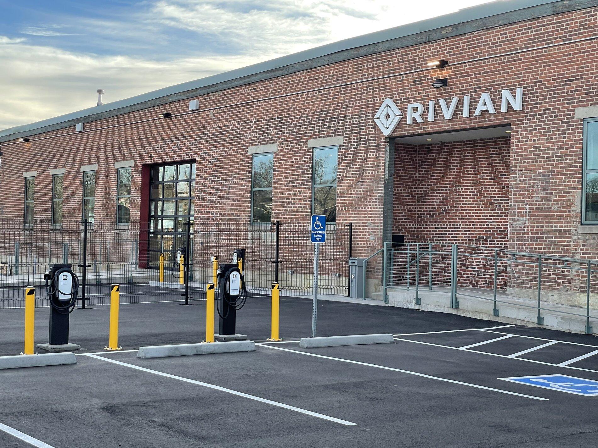 Rivian R1T R1S Rivian Service Centers / Retail Locations List / Other Facilities (Pics & Updates) 044653A0-32EA-46C1-A4BB-A26D0E42E08E