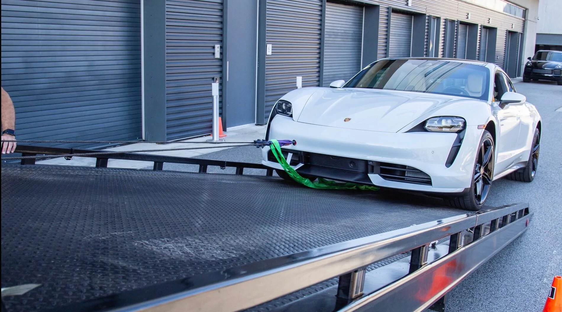 Rivian R1T R1S Porsche Whistleblower: “60% of all delivered Taycan have battery issues that caused replacements, damages and fires” porsche-taycan-flatbed
