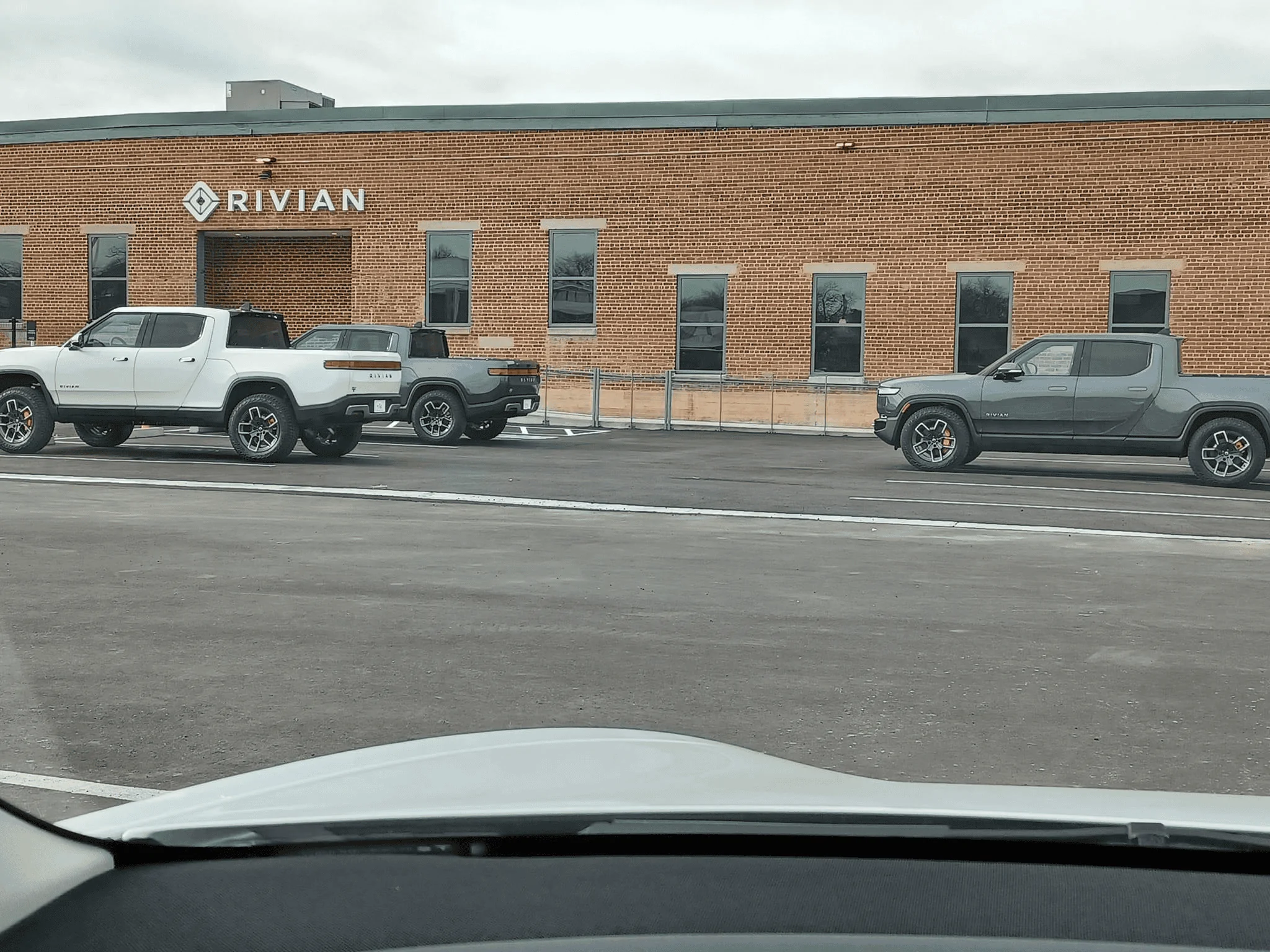 Rivian R1T R1S Colorado Checking In 1638815527070