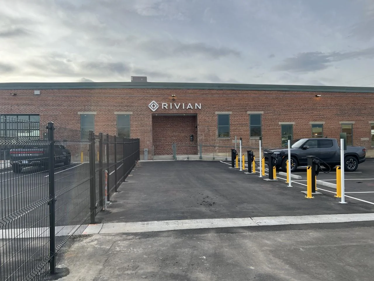 Rivian R1T R1S Colorado Checking In thumbnail_IMG_1926