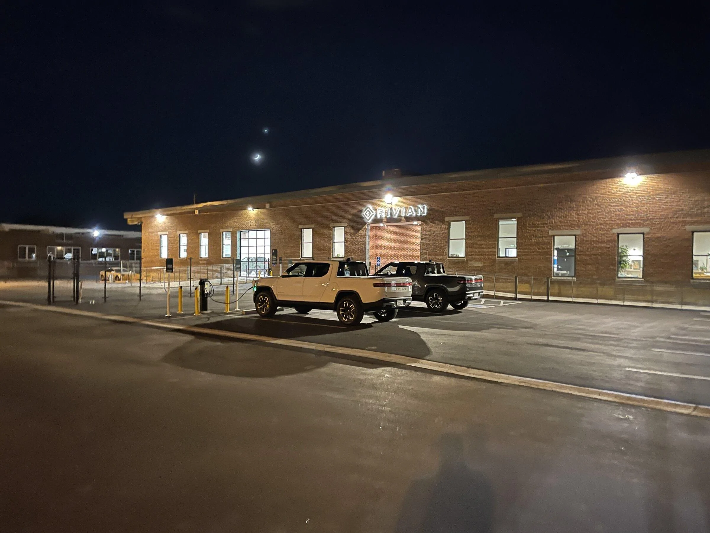 Rivian R1T R1S Colorado Checking In A402D154-AB20-46E7-AE3C-A1FFBCE08F6B