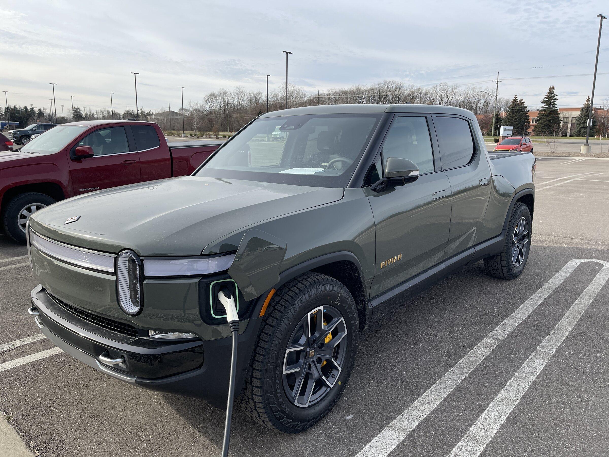 Rivian R1T R1S Finally saw an R1T -  first impressions 20211205_163522239_iOS