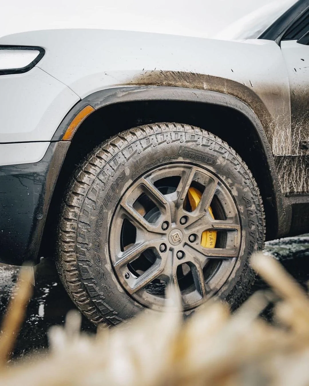 Rivian R1T R1S GLACIER WHITE R1T  Photos 264428685_670333037748083_8637094590244835328_n