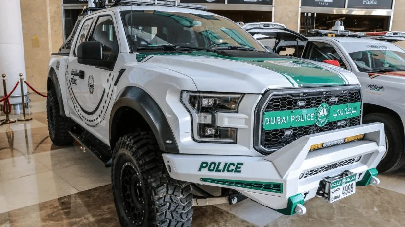 Rivian R1T R1S R1S as a police car. 1639093219954