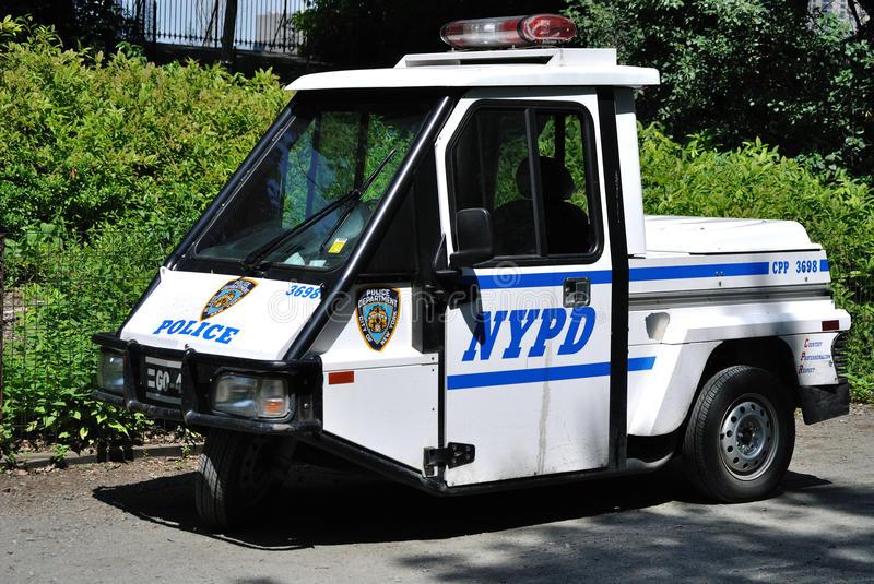 Rivian R1T R1S R1S as a police car. 1639099105615