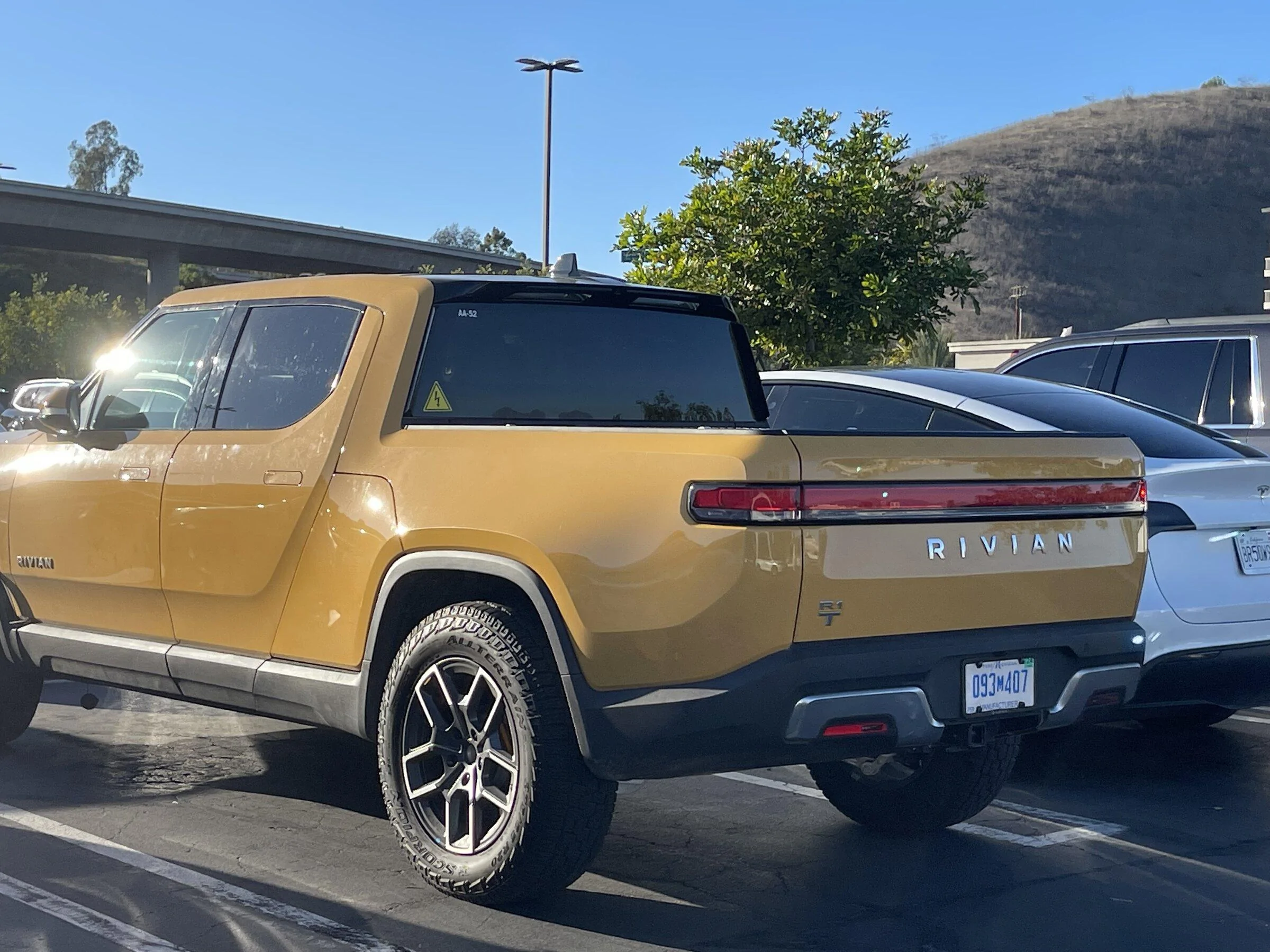 Rivian R1T R1S Real Rivian Photos & Videos A6C4C9DE-DEE6-4C26-AA1A-7129F1889F3F