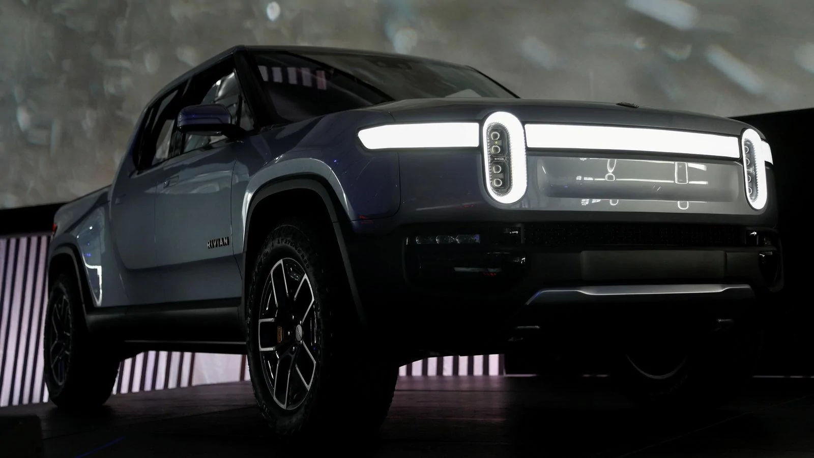 Rivian R1T R1S Real Rivian Photos & Videos 23RIVIAN-videoSixteenByNineJumbo1600