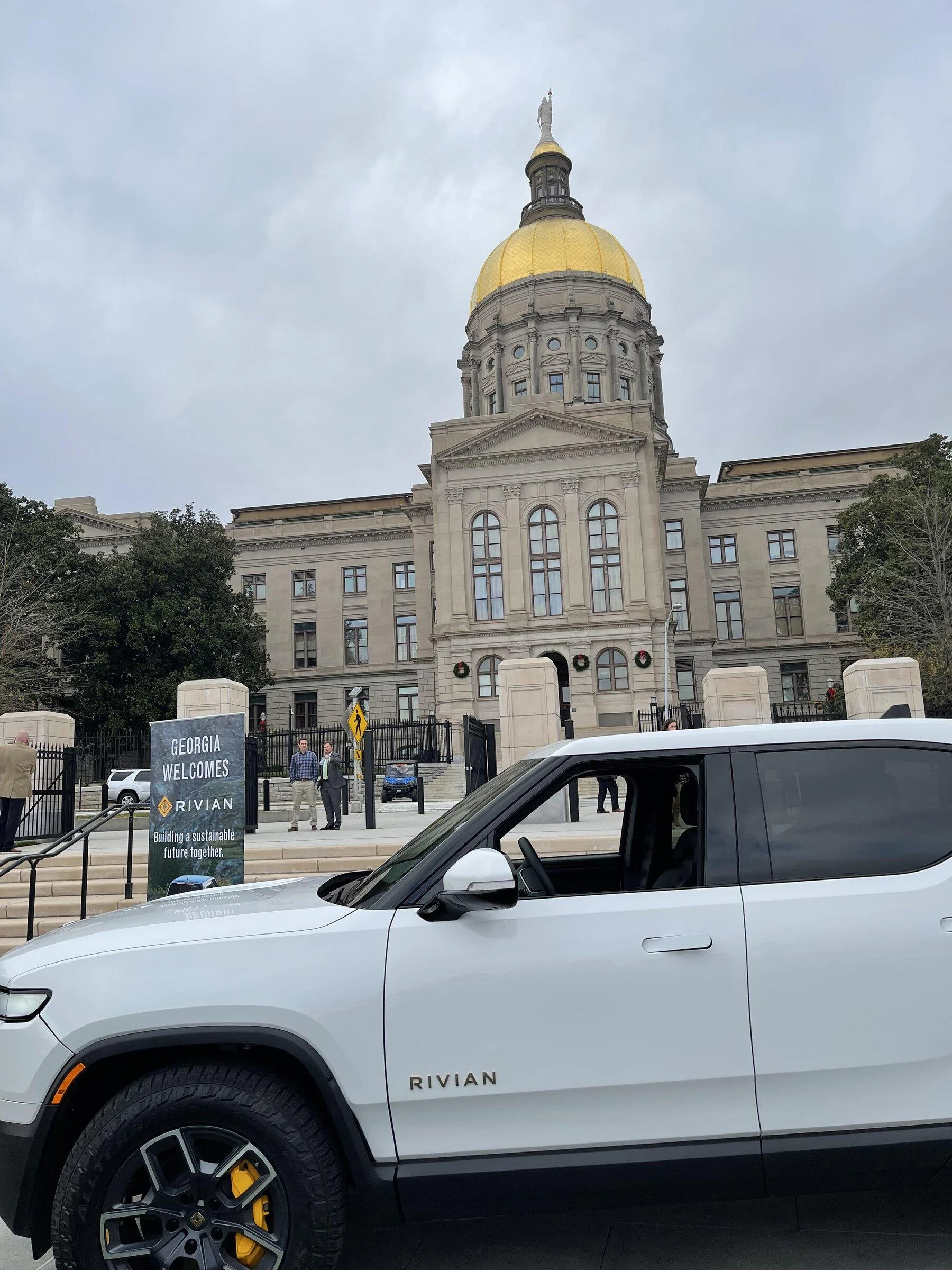 Rivian R1T R1S ? Official: Rivian Will Build a New Factory in Georgia With 400K / Yr Vehicle Capacity and Employ 7,500 People jjgaeei1dz581