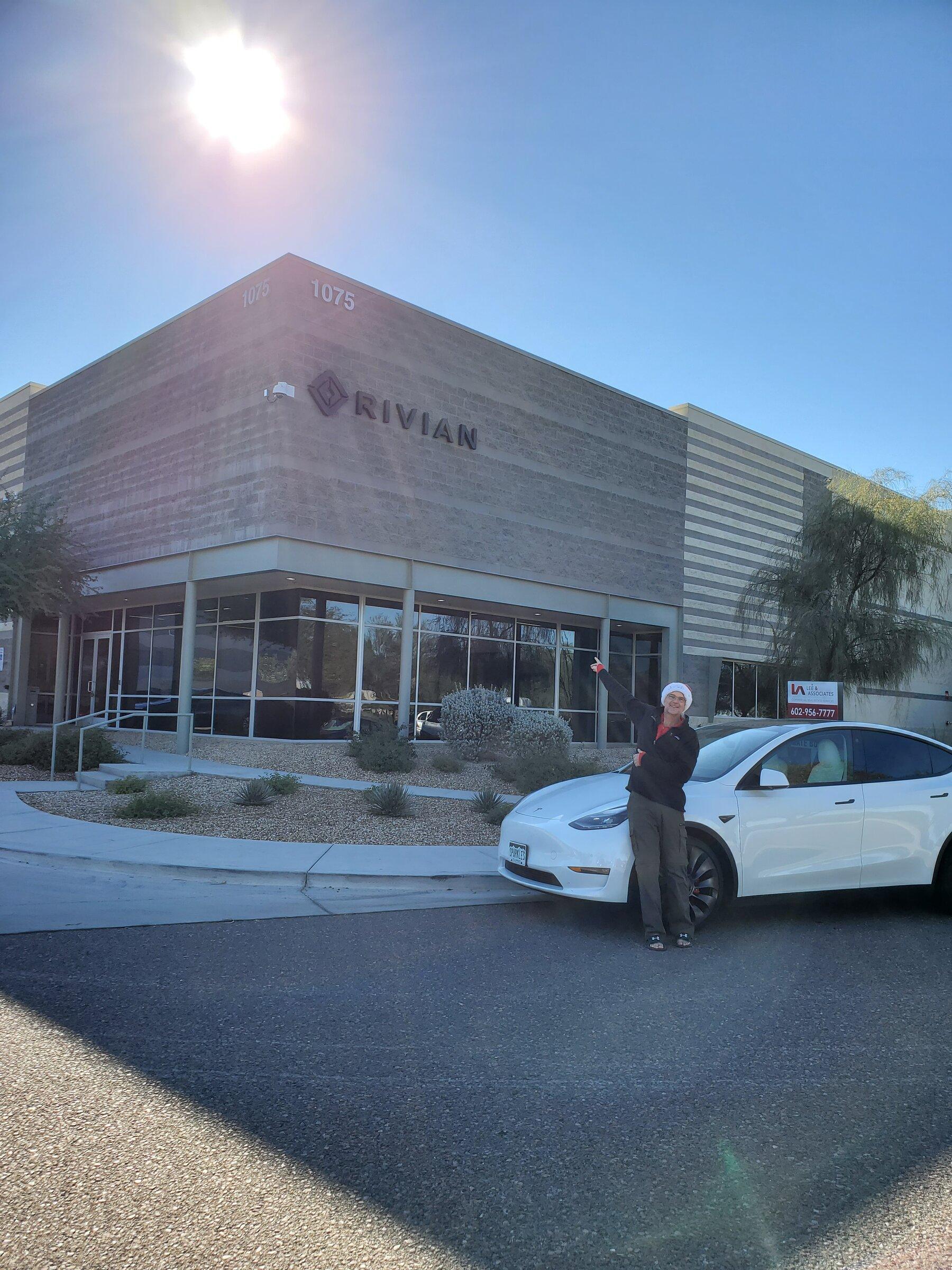 Rivian R1T R1S Rivian Service Centers / Retail Locations List / Other Facilities (Pics & Updates) 20211216_113645