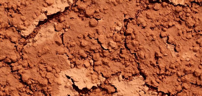 Rivian R1T R1S Rivian R1S in many different colors Red-Clay-Soil