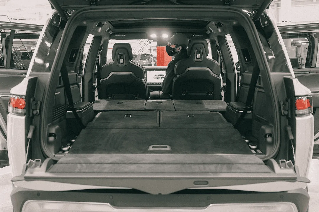 Rivian R1T R1S Real Rivian Photos & Videos 1640021691944