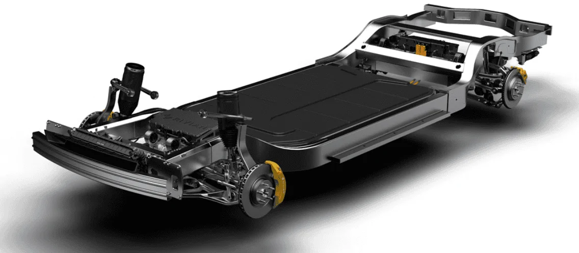 Rivian R1T R1S Rivian: “We made our first R1S deliveries last week to RJ and our CFO Claire” 1640084383540