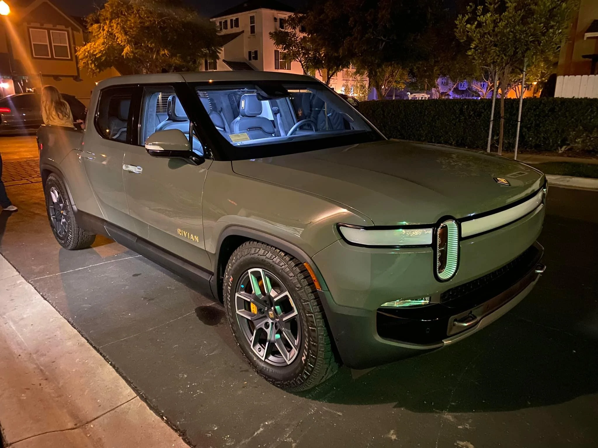 Rivian R1T R1S LAUNCH GREEN R1T Photos 269785277_5387786657903921_738394973628155859_n